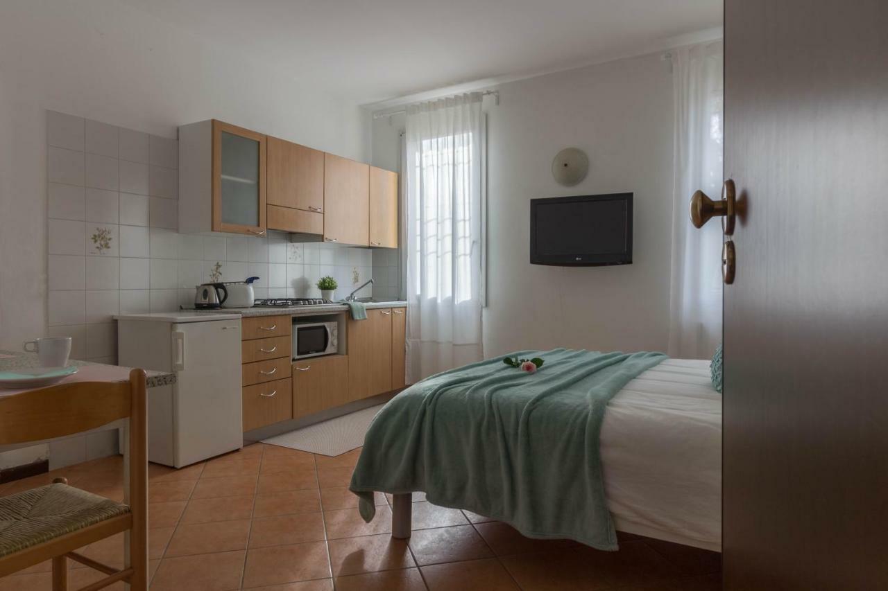 Ferienwohnung La Rosa Ferrara Exterior foto
